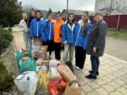 Волонтёры 103Ю и 104Э поддержали животных
